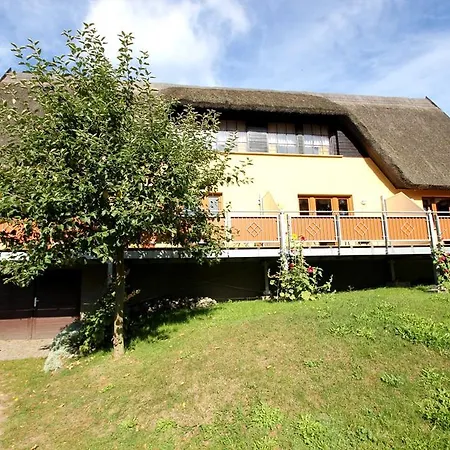 Ferienwohnung Unter Reet Ostseebad Goehren Appartamento *